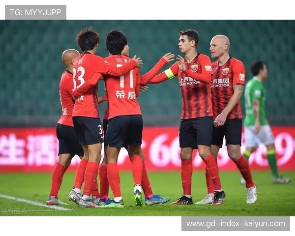 上海海港多线作战面临挑战 阵容轮换迫在眉睫以应对疲态 上海海港多线作战面临挑战 阵容轮换迫在眉睫以应对疲态